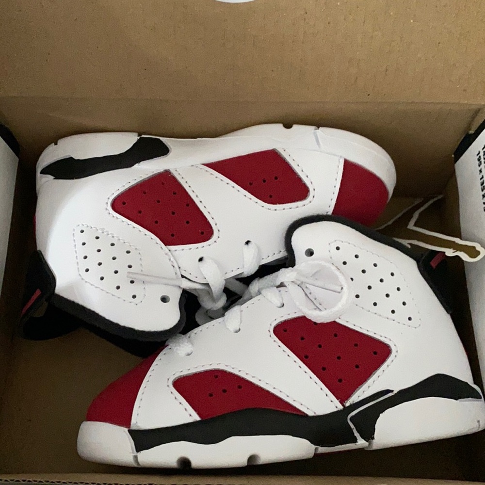 Jordan 6 Retro
